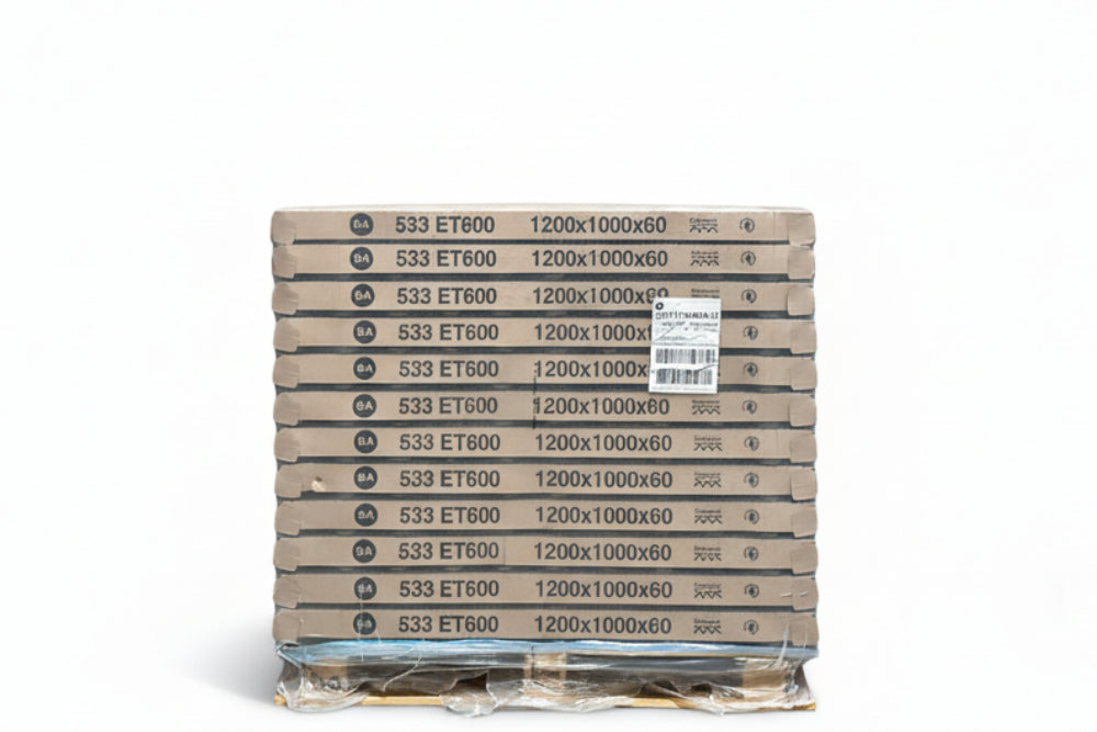 Palette de plaques en carton étiquetées 533 ET600, dimensions 1200x1000x60, emballées en plastique